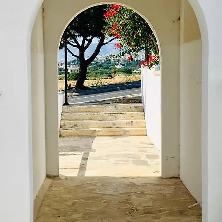 Vista Blu Holiday House With Stunning Sea Views! Paphos
