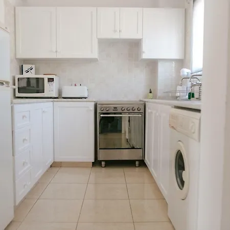 Vista Blu Holiday House With Stunning Sea Views! Дом отдыха Пафос
